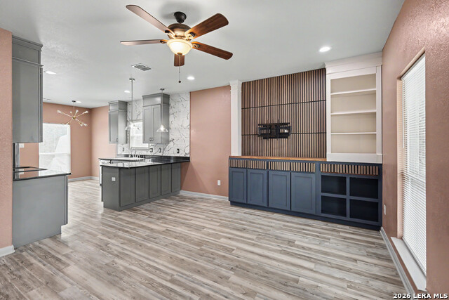 Image 4 of 20 For 2071 Hornsby