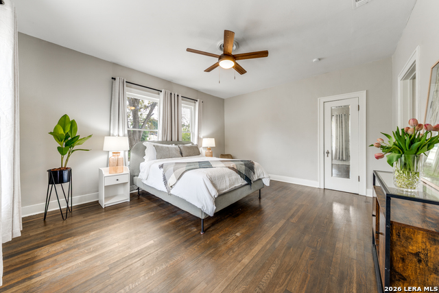 Image 16 of 24 For 206 Claremont