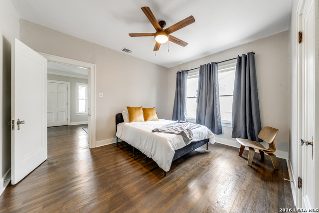 Image 17 of 24 For 206 Claremont