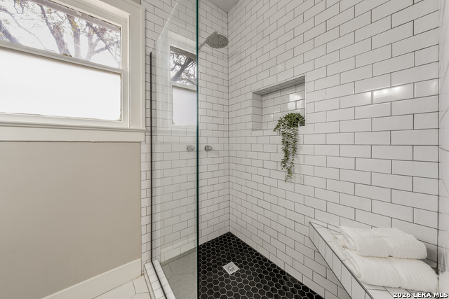 Image 19 of 24 For 206 Claremont