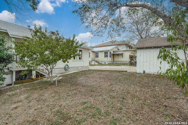 Image 23 of 24 For 206 Claremont