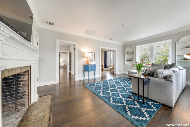 Image 6 of 24 For 206 Claremont