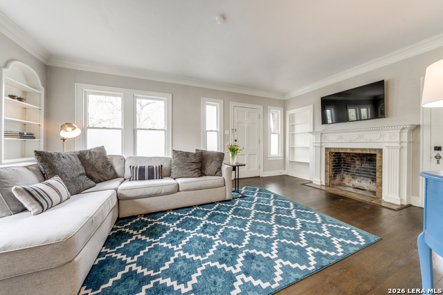 Image 7 of 24 For 206 Claremont