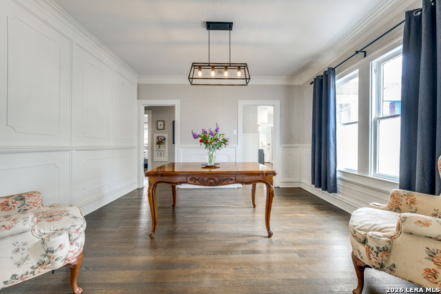 Image 8 of 24 For 206 Claremont