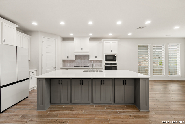 Image 18 of 55 For 1429 Pitcher Bnd