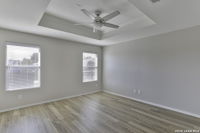 Image 13 of 23 For 233 Willow Way N