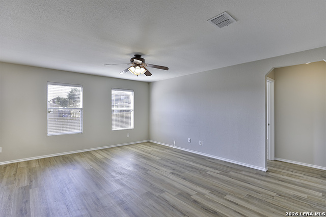 Image 15 of 23 For 233 Willow Way N