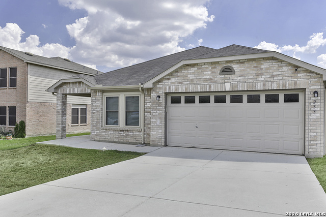 Image 2 of 23 For 233 Willow Way N