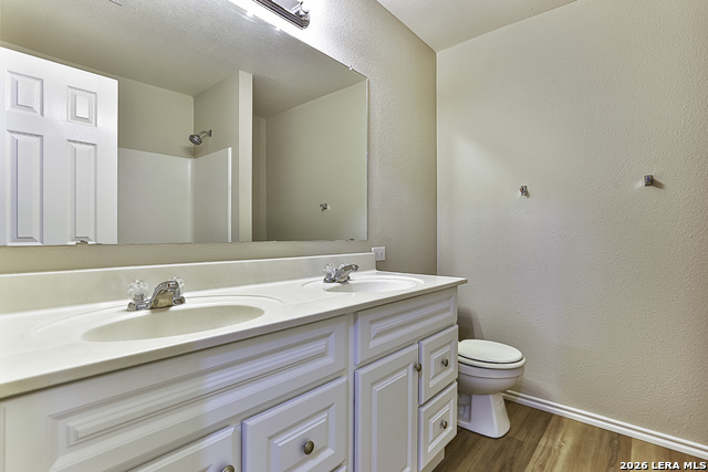 Image 5 of 23 For 233 Willow Way N