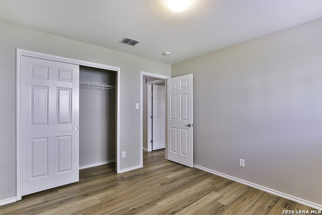 Image 6 of 23 For 233 Willow Way N