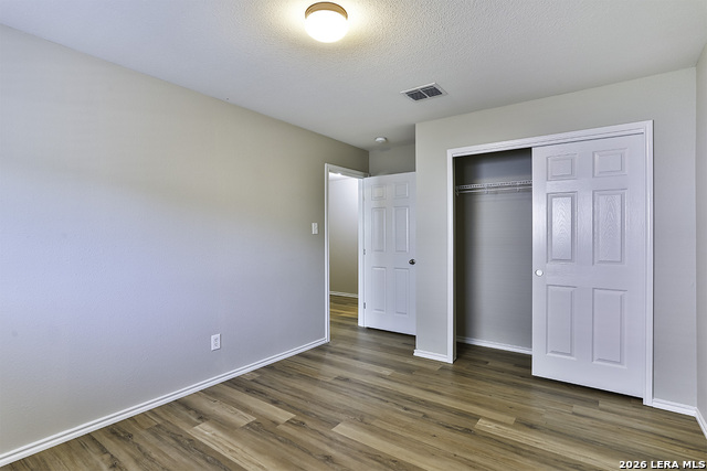 Image 7 of 23 For 233 Willow Way N