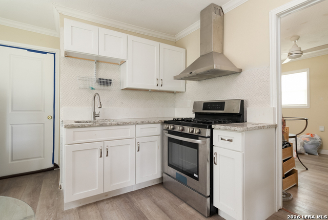 Image 2 of 5 For 560 Highland W 2