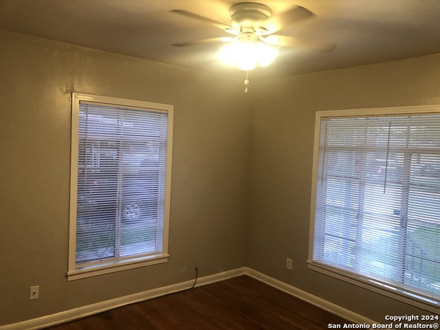 Image 7 of 10 For 215 Edna Ave