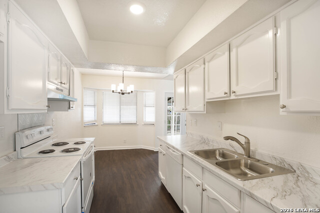 Listing photo id 11 for 7506 Lincoln Village Dr