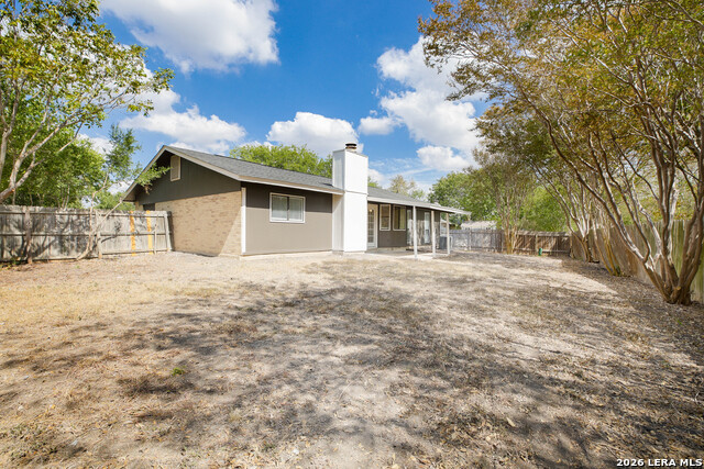 Listing photo id 26 for 7506 Lincoln Village Dr