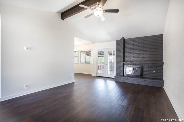 Listing photo id 4 for 7506 Lincoln Village Dr