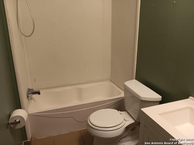 Listing photo id 8 for 1238 Qappuella Dr