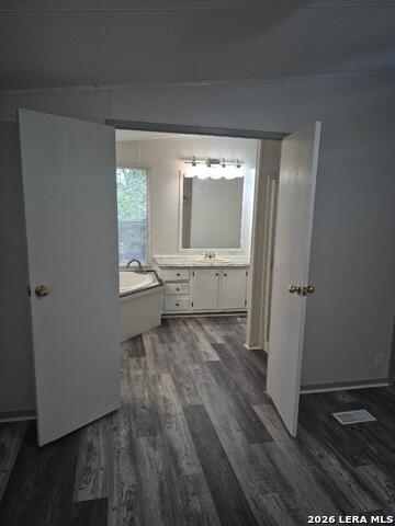 Listing photo id 14 for 1238 Qappuella Dr