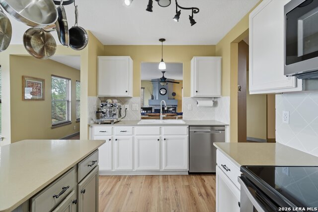 Image 12 of 49 For 17510 Emerald Canyon Dr