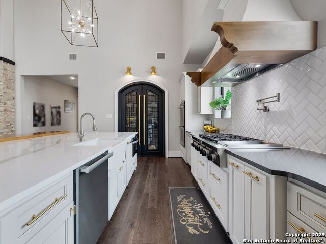 Listing photo id 11 for 4020 Luz Del Faro