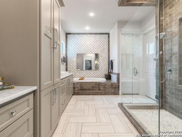 Listing photo id 17 for 4020 Luz Del Faro