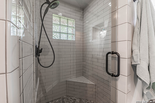 Image 42 of 59 For 218 Deer Ridge