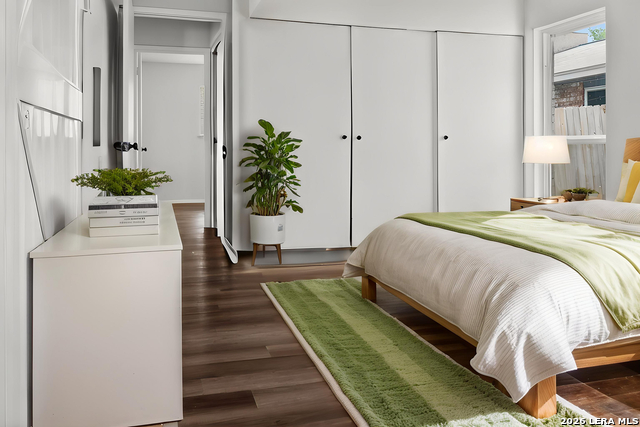 Listing photo id 6 for 8822 Pertshire St