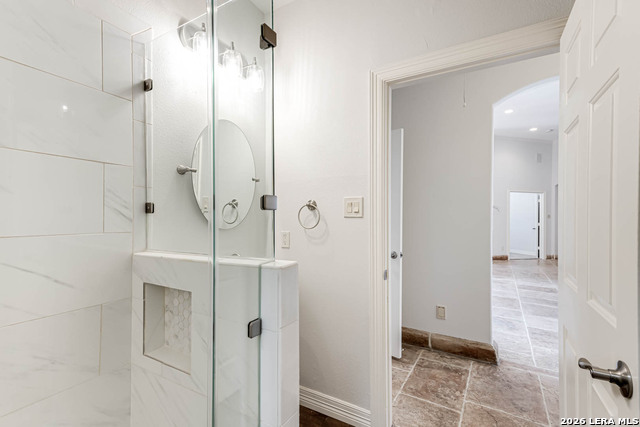 Image 18 of 43 For 14014 Bluff Manor Dr