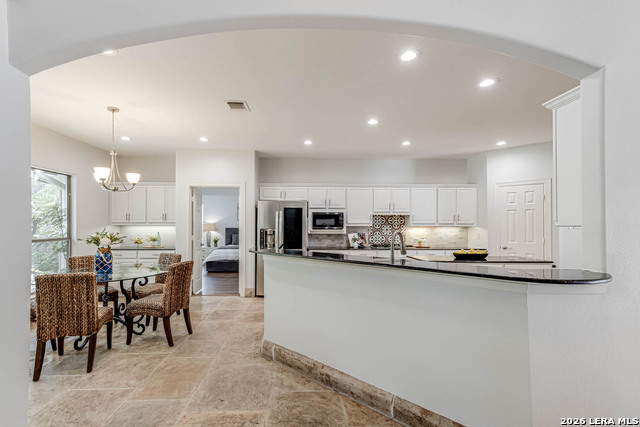 Image 19 of 43 For 14014 Bluff Manor Dr