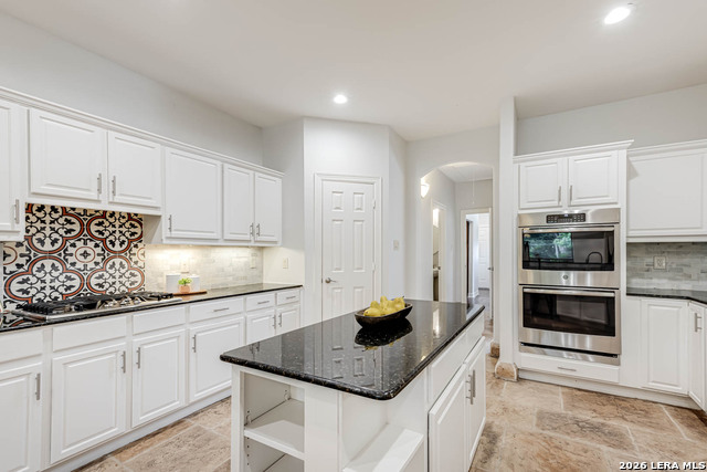 Image 26 of 43 For 14014 Bluff Manor Dr