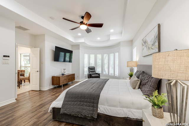 Image 28 of 43 For 14014 Bluff Manor Dr