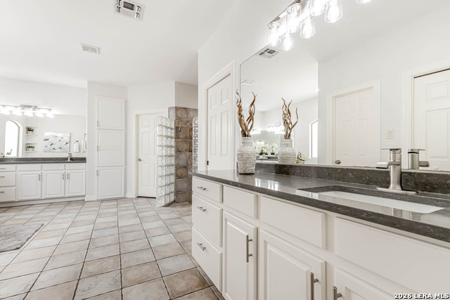 Image 29 of 43 For 14014 Bluff Manor Dr