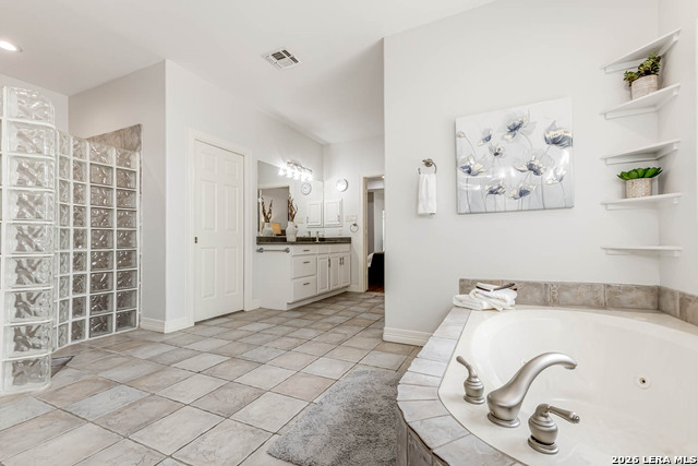 Image 31 of 43 For 14014 Bluff Manor Dr