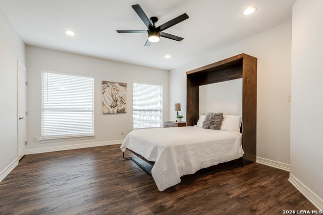 Image 37 of 43 For 14014 Bluff Manor Dr