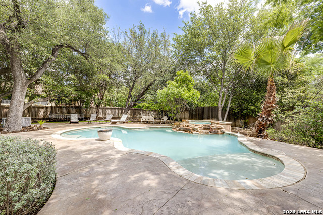 Image 40 of 43 For 14014 Bluff Manor Dr