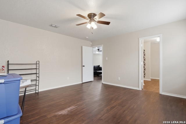 Listing photo id 9 for 7839 Horse Holw