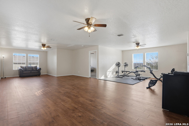 Listing photo id 24 for 7839 Horse Holw