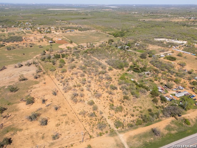 Listing photo id 12 for 1283 Loop 1604 W S