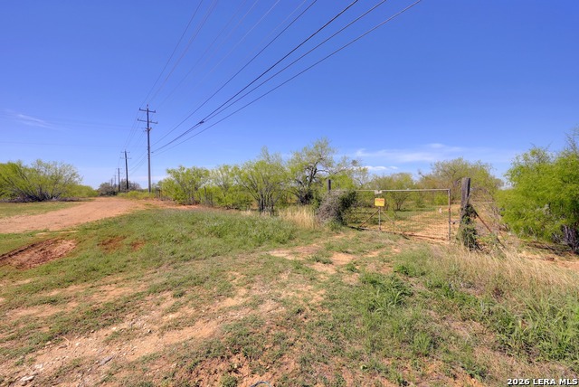 Listing photo id 21 for 1283 Loop 1604 W S