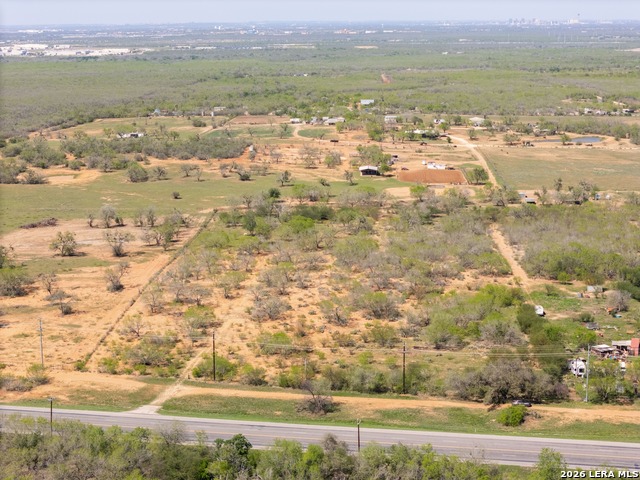 Listing photo id 30 for 1283 Loop 1604 W S