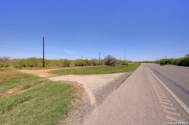 Listing photo id 37 for 1283 Loop 1604 W S