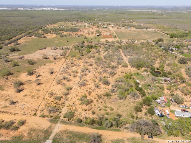 Listing photo id 3 for 1283 Loop 1604 W S