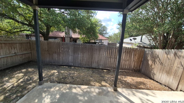 Image 17 of 31 For 6866 Lakeview Dr