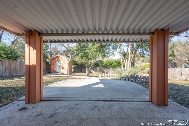 Image 4 of 31 For 607 Colwyn Pass