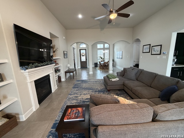 Image 2 of 28 For 6519 Tallow Way