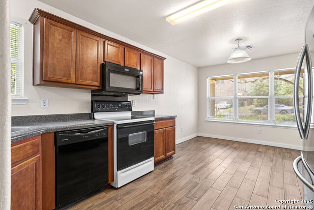 Image 4 of 15 For 8607 Cheyenne Blf