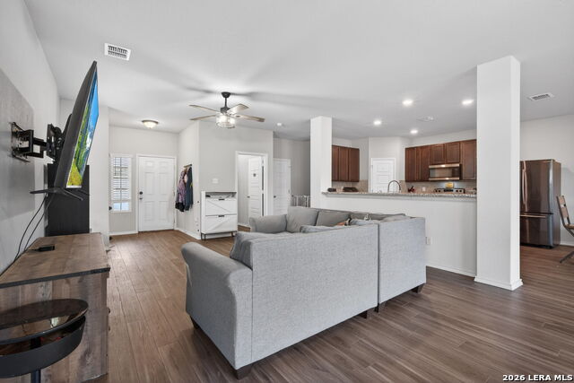 Image 7 of 29 For 5910 Frisbee Path