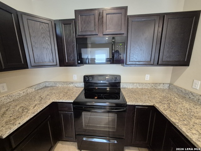 Image 14 of 29 For 6611 Mia Way  101