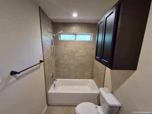 Image 21 of 29 For 6611 Mia Way  101