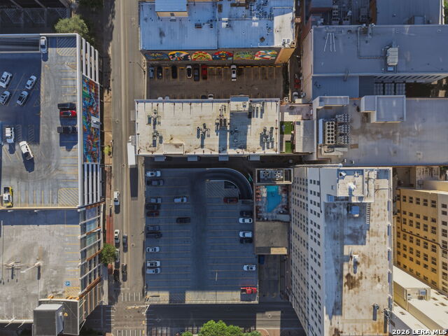 Image 27 of 29 For 214 Travis St E Apt 205